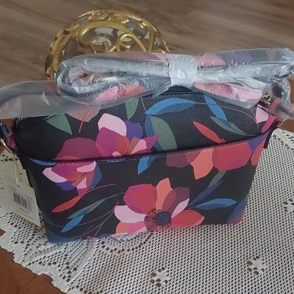 Trina Turk Multi Floral Small Shoulder Bag - Picture 3 of 15